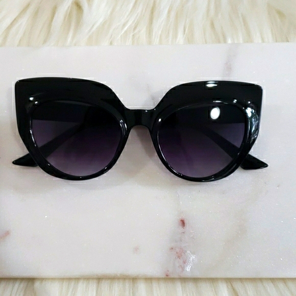 New Black Oversized Cateye Sunglasses - Picture 3 of 6